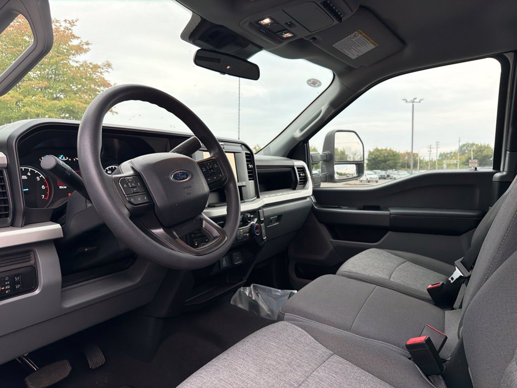 Used 2025 Ford F250 XL w/ STX Appearance Package AWD/4WD image 19