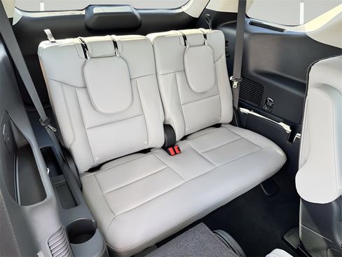 New 2026 Ford Explorer Active w/ Active Comfort Package image 31