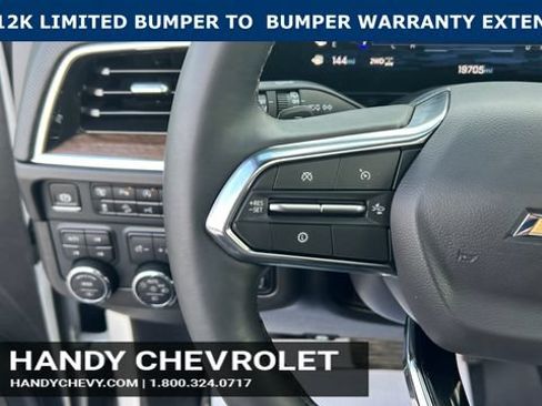 Certified 2025 Chevrolet Suburban High Country AWD/4WD image 23