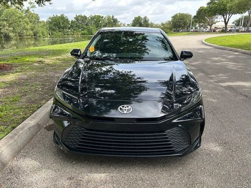 Used 2025 Toyota Camry LE FWD image 7