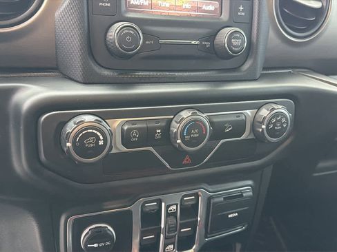 Used 2020 Jeep Wrangler Unlimited Sport S image 13