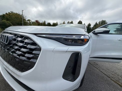 New 2025 Audi Q5 Premium Plus image 26