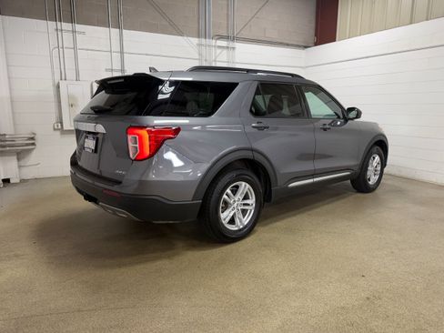Certified 2021 Ford Explorer XLT w/ Equipment Group 202A AWD/4WD image 8