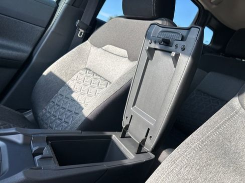 New 2026 Nissan Kicks SV w/ Charging Package FWD image 36