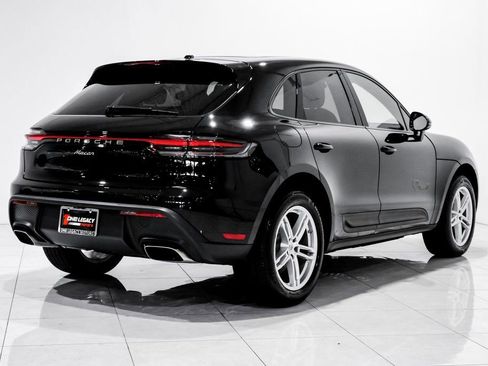 Used 2025 Porsche Macan image 6