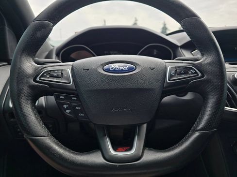 Used 2017 Ford Focus ST FWD image 20