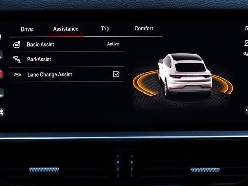 Used 2022 Porsche Cayenne Platinum Edition image 26