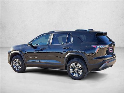 Used 2025 Chevrolet Equinox LT w/ Convenience Package II image 8