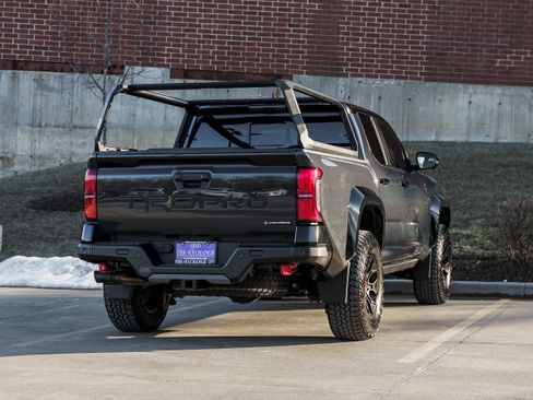 Used 2024 Toyota Tacoma TRD Pro image 4