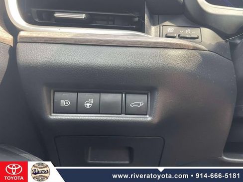Certified 2024 Toyota Grand Highlander AWD image 23
