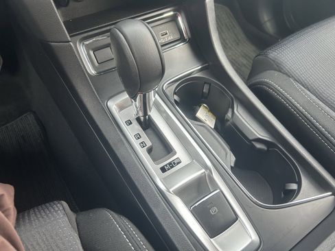 Used 2024 Subaru Ascent Premium w/ Convenience Package image 14