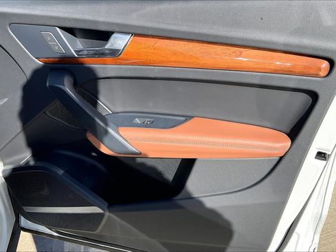 Used 2023 Audi Q5 2.0T Premium Plus w/ Premium Plus Package image 21