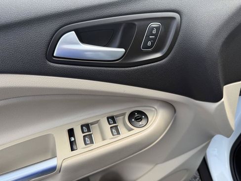 Used 2019 Ford Escape SE AWD/4WD image 14
