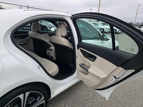 Used 2025 Mercedes-Benz C 300 Sedan image 13