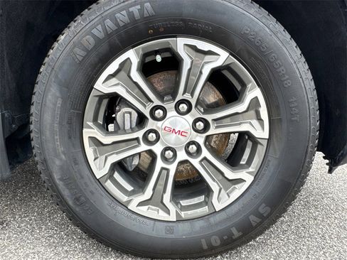 Used 2025 GMC Sierra 1500 SLT image 14