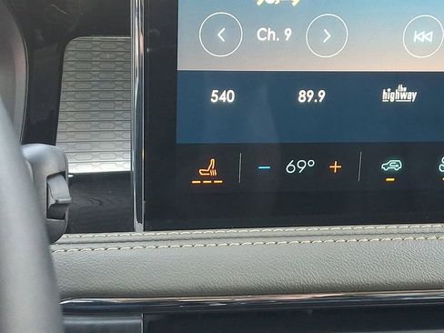 Certified 2023 Lincoln Corsair AWD image 27