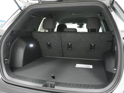 New 2026 Chevrolet Equinox LT image 7