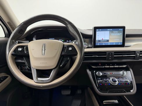 Used 2020 Lincoln Corsair FWD w/ Premium Package image 23