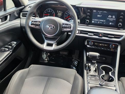 Used 2021 Kia K5 LXS FWD image 3
