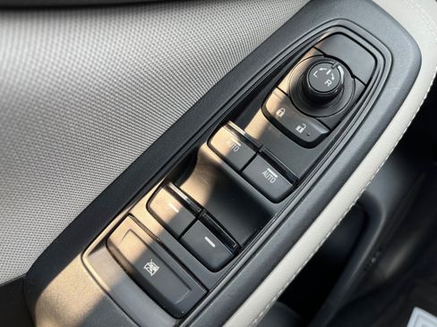 Used 2021 Subaru Forester Premium AWD/4WD image 25