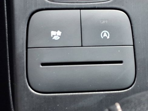 Certified 2022 Ford Escape SE w/ SE Sport Appearance Package image 25