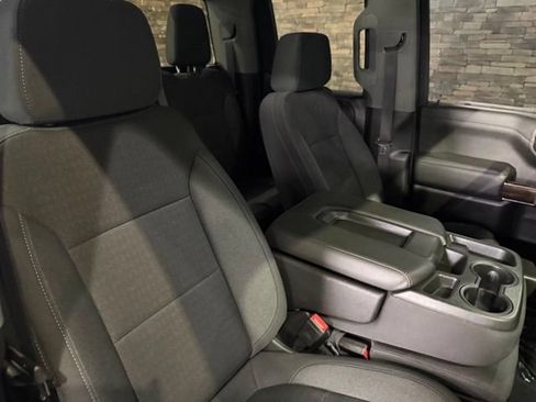 Used 2021 GMC Sierra 1500 SLE AWD/4WD image 2