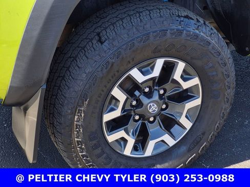 Used 2023 Toyota Tacoma TRD Off-Road image 7