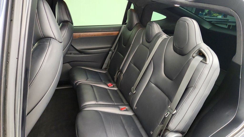 Used 2020 Tesla Model X Long Range AWD/4WD image 26