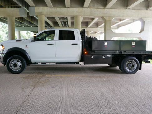 Used 2024 RAM 5500 Tradesman w/ Chrome Appearance Group AWD/4WD image 27