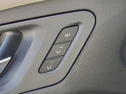 Certified 2023 Nissan Ariya FWD image 18