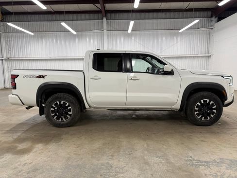 Used 2023 Nissan Frontier PRO-4X w/ Tow Package AWD/4WD image 5