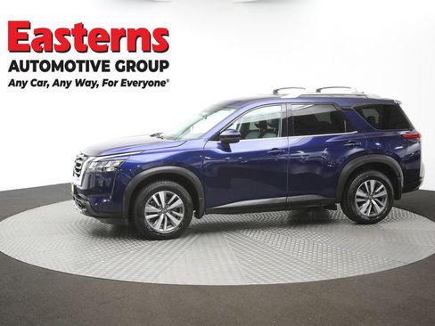 Used 2023 Nissan Pathfinder SL AWD/4WD image 59