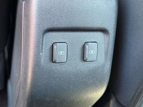 Used 2022 Nissan Kicks SV FWD image 15