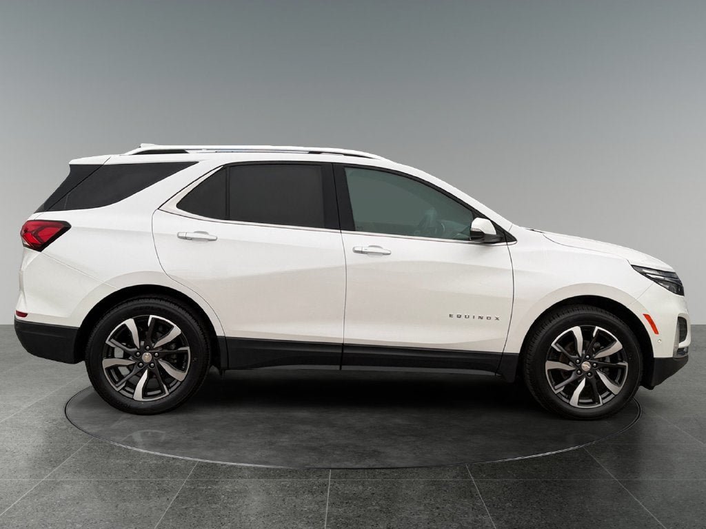 Used 2023 Chevrolet Equinox Premier AWD/4WD image 10