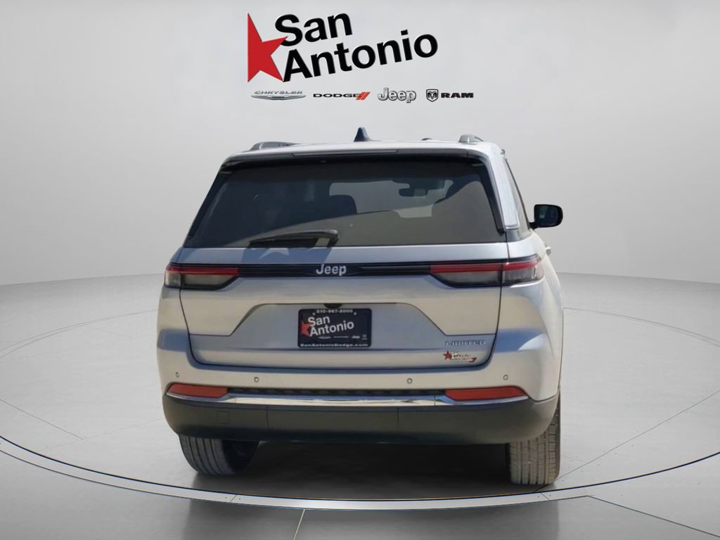 New 2025 Jeep Grand Cherokee Limited RWD image 8