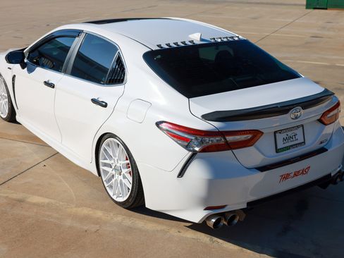 Used 2018 Toyota Camry SE w/ Audio Package image 12