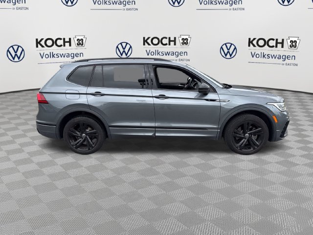 Certified 2024 Volkswagen Tiguan SE R-Line AWD/4WD image 9