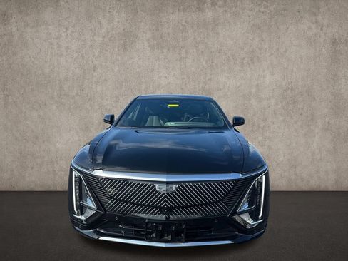 Used 2024 Cadillac Lyriq Tech w/ Driver Assist Package AWD/4WD image 3