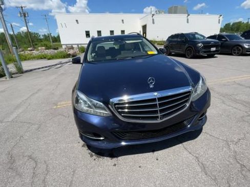 Used 2014 Mercedes-Benz E 350 4MATIC Wagon image 3