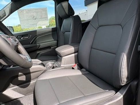 New 2026 GMC Canyon Elevation w/ Convenience Package image 10