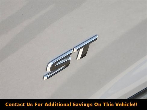 New 2026 Buick Enclave Sport Touring image 8