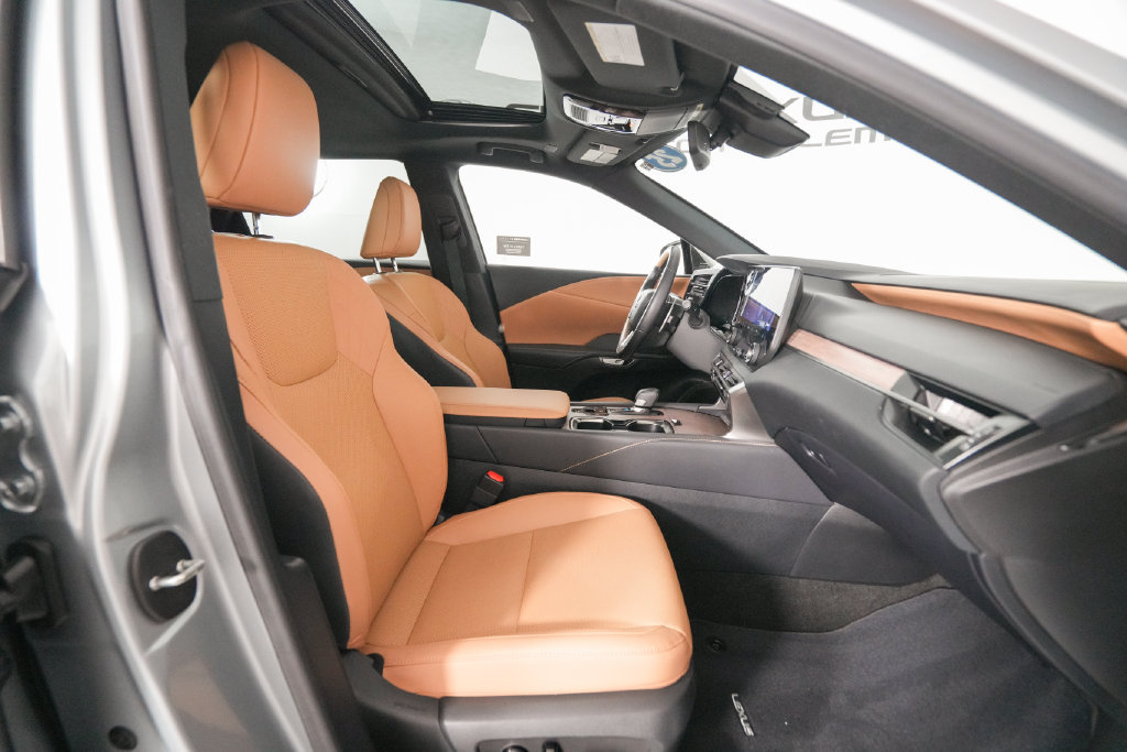 Certified 2025 Lexus RX 350 Premium FWD image 18