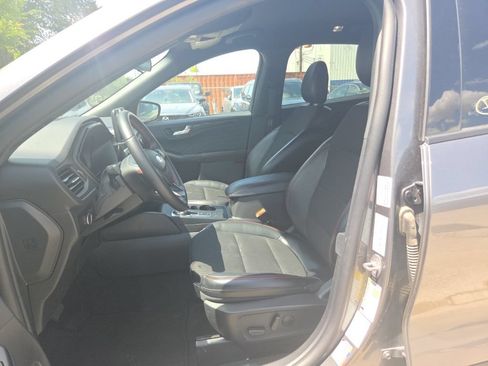 Used 2025 Ford Escape ST-Line AWD/4WD image 7
