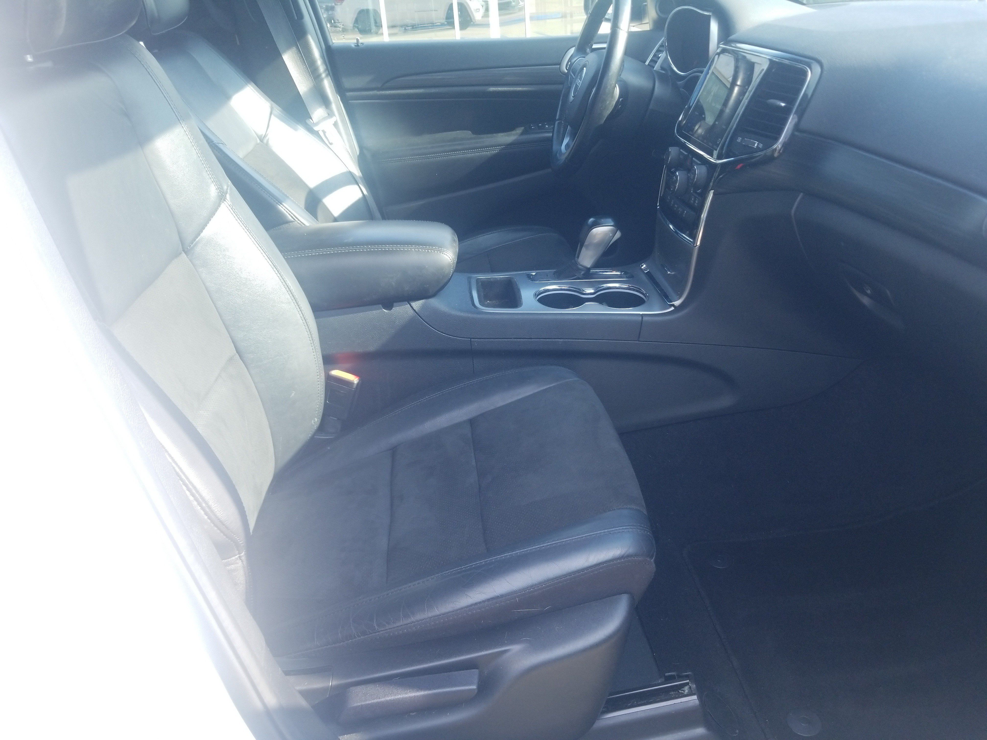 Used 2022 Jeep Grand Cherokee Laredo X RWD image 17