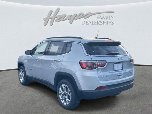 New 2026 Jeep Compass Latitude image 23