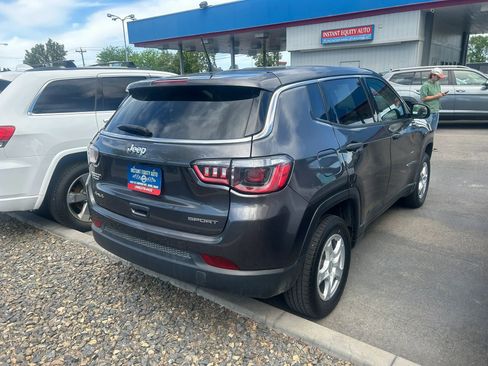 Used 2022 Jeep Compass Sport AWD/4WD image 6