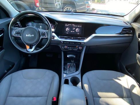 Used 2022 Kia Niro LXS w/ Digital Cluster Package FWD image 28