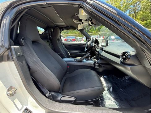 Used 2020 MAZDA MX-5 Miata Sport RWD image 36