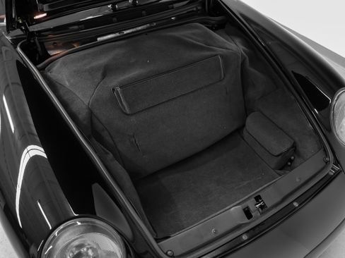 Used 1998 Porsche 911 Carrera S image 22