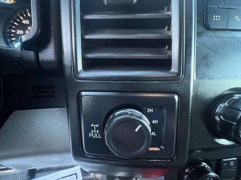 Used 2019 Ford F150 XL w/ Equipment Group 101A Mid AWD/4WD image 14